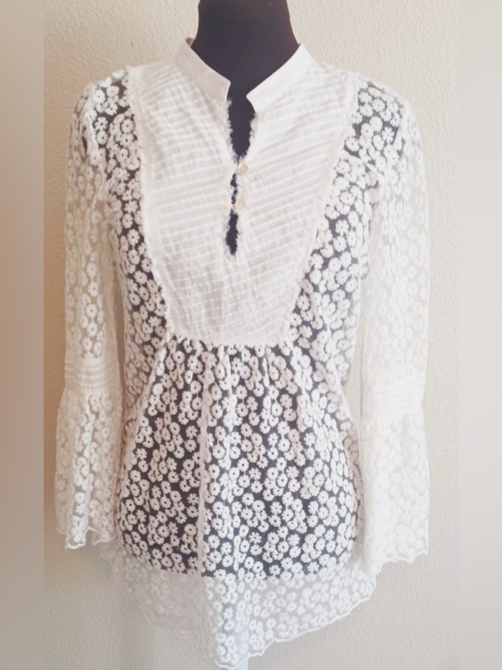 Medium Sundance Lacrosse Floral Blouse